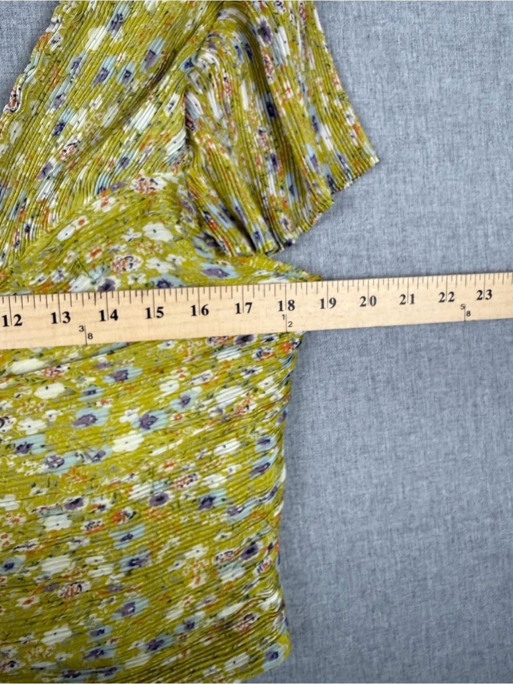 NWT ASTR The Label Chartreuse Ribbed Top - Picture 11 of 11
